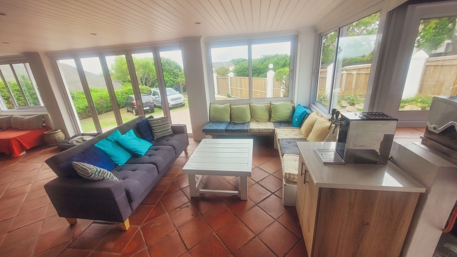 6 Bedroom Property for Sale in St Francis Bay Village Eastern Cape